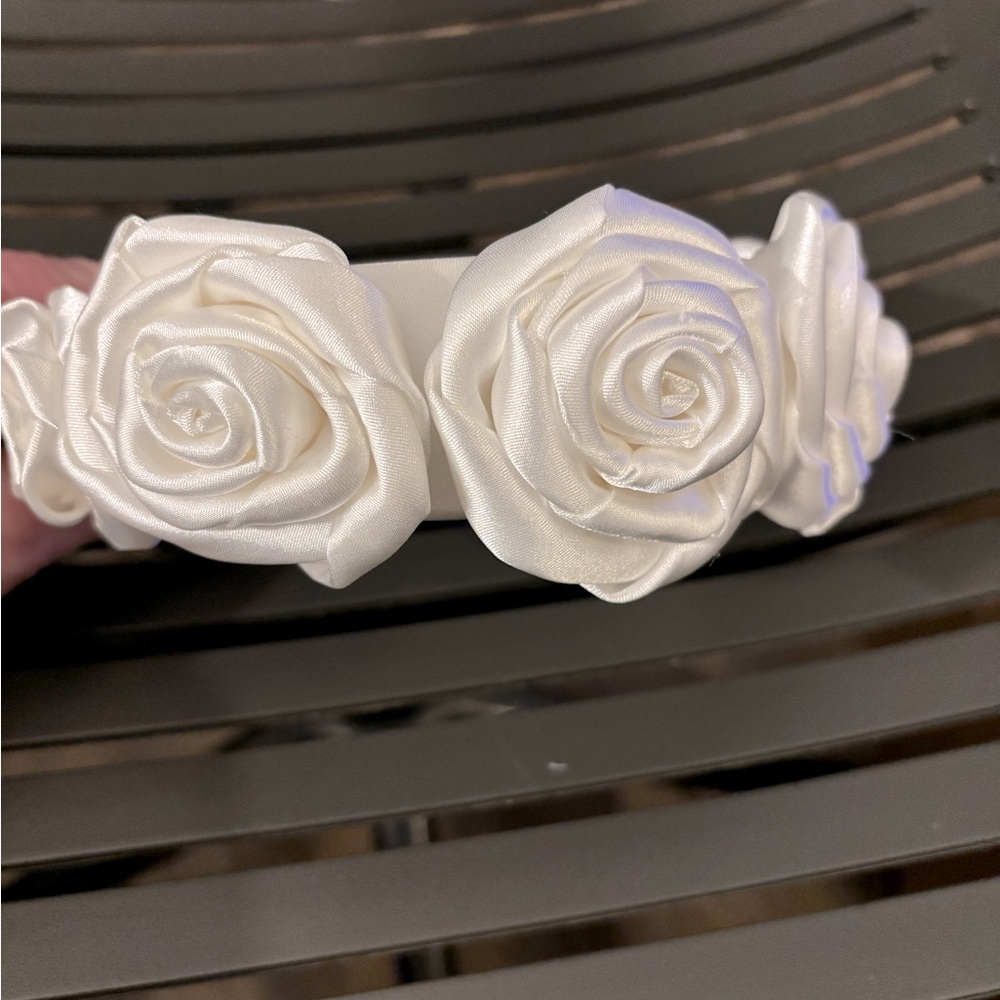 White head band